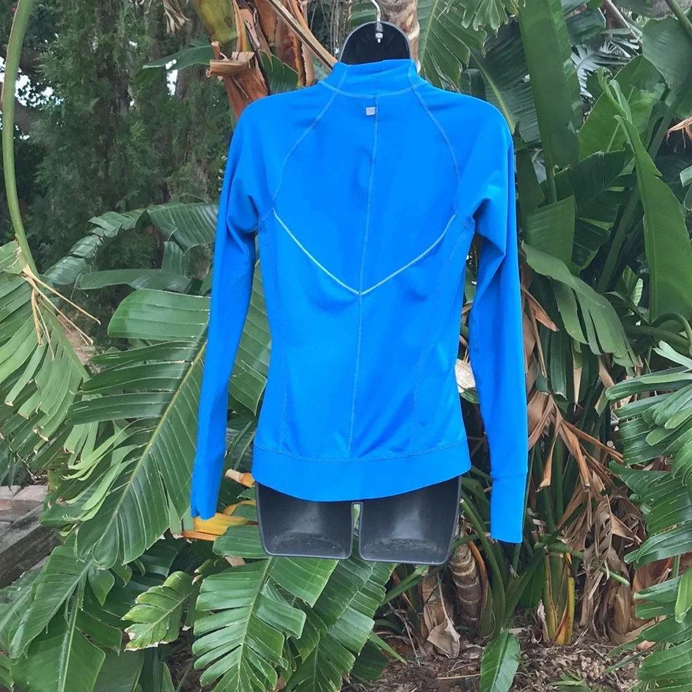Nike fit electric blue jacket
